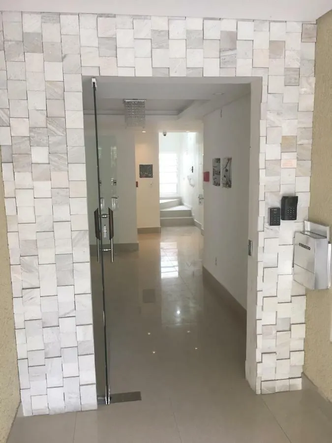 Apartamento Em Meia Praia Itapema